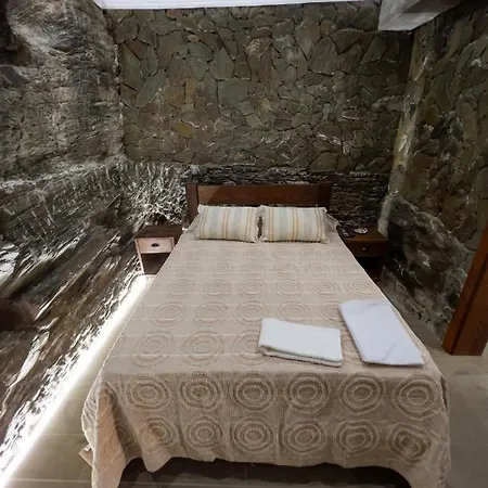 Quinta Da Coitada - Local Farm stay